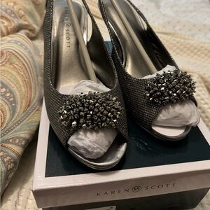 Pewter Peep Toe sling back size 8.5w